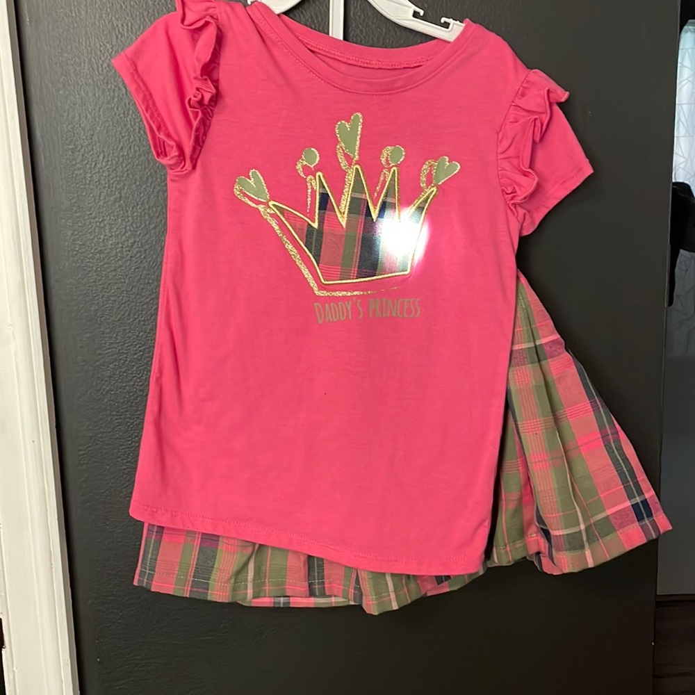 Daddy’s princess outfit.